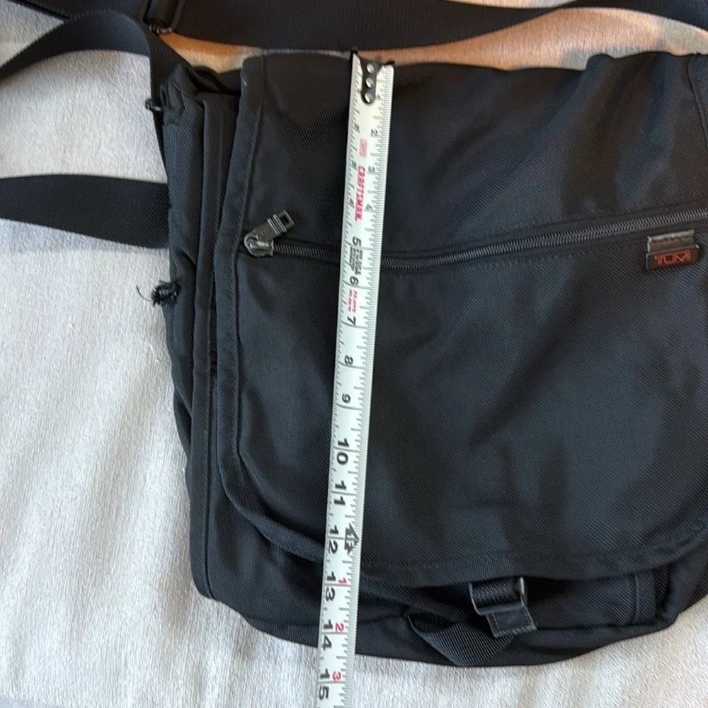 Tumi Made in the USA Crossbody Messenger Bag in Black